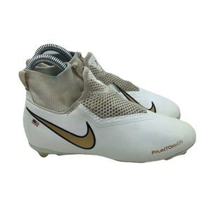 Nike Big Kids Phantom Vision Academy Jr Soccer Cleats size 2Y AV3266-991